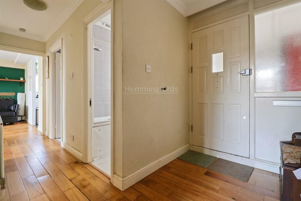 11-f90279955 Am HMF 42 Laburnum Court, Laburnum St