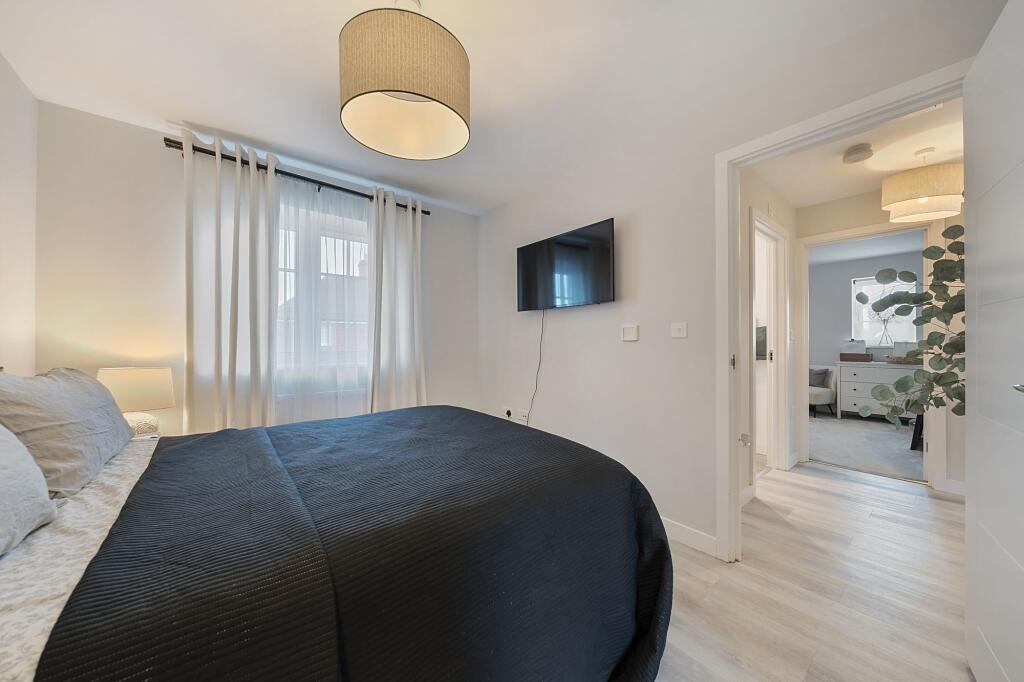 Bedroom One (2)