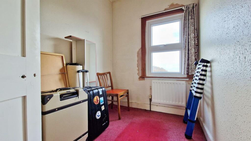 Bedroom 5/Office