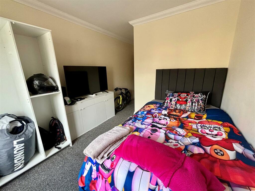 Bedroom 2.jpg