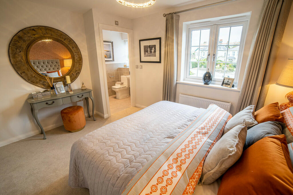Corndon bedroom a...
