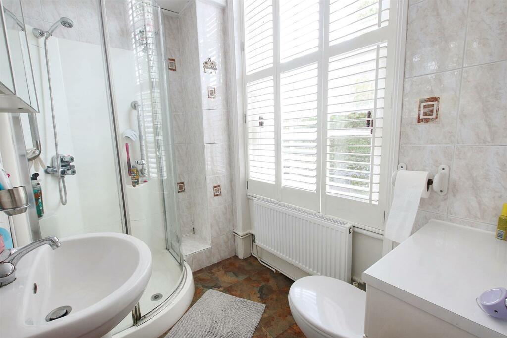 Shower room.JPG