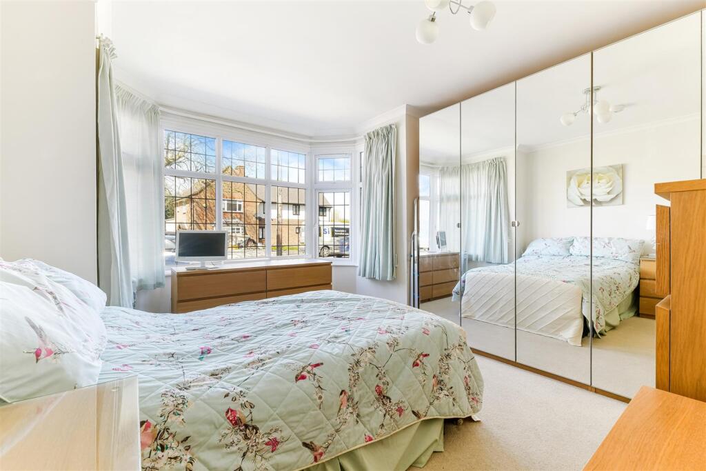 YEWLANDS CLOSE (16).jpg