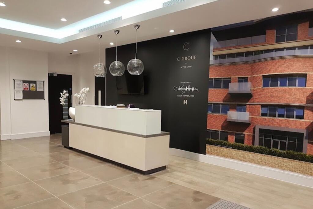 Flat 14, 5 Bath Road, Slough, Berkshire, SL1 3FX