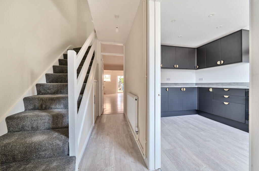 1305206-2-6854377...