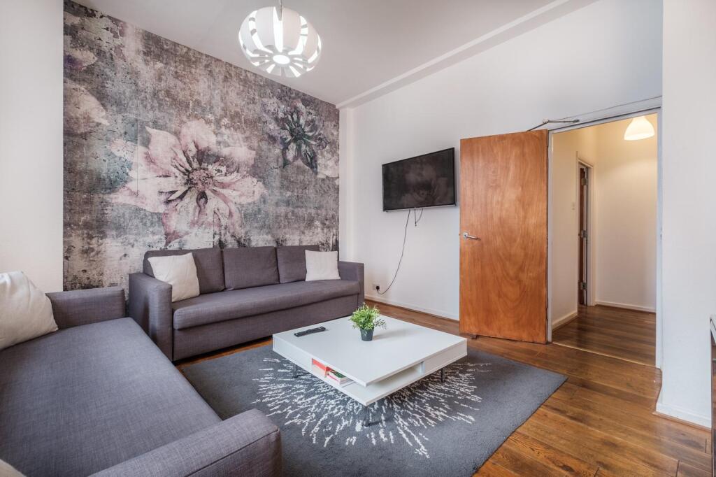 One Bedroom Flat to rent on Oxford Street