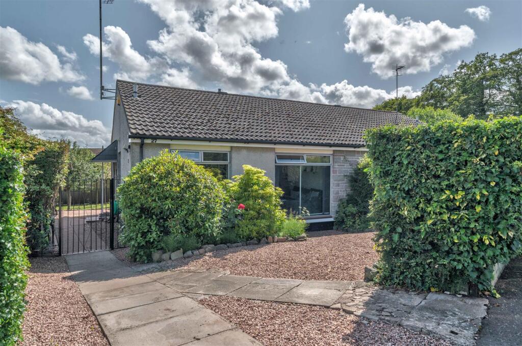 27 Hillview Road Balmullo-16.JPG