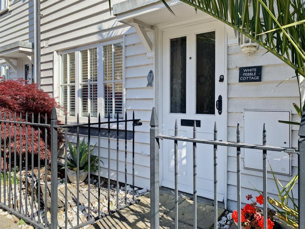 Front Close UP-07331691.jpg