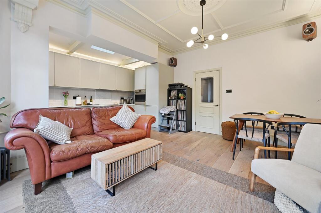 AR- Denehurst Gardens12.JPG