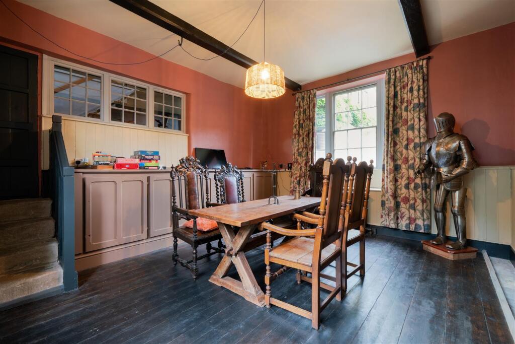 Dining Room-2.jpg
