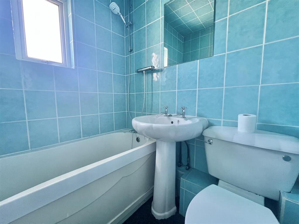 BATHROOM: