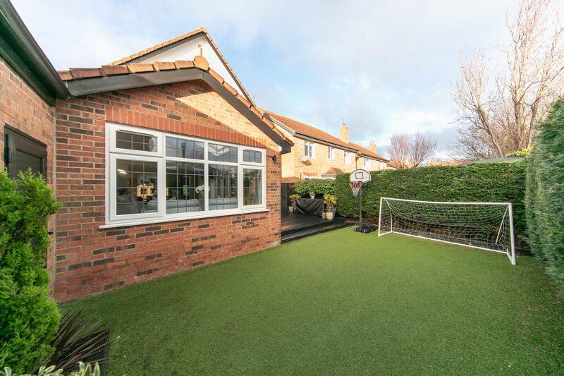 Low maintenance private garden