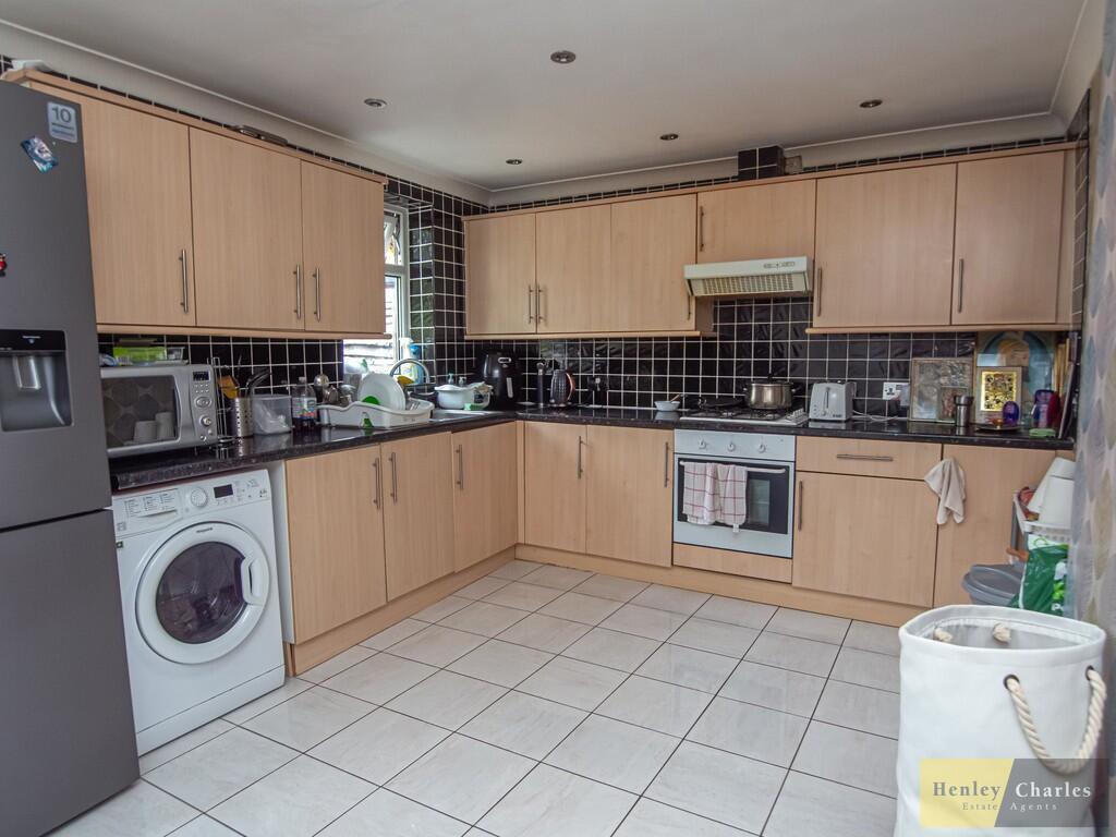 20240812-P8122542...