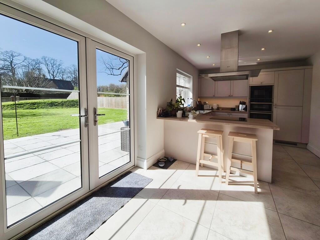 b1fccd27-10000252...