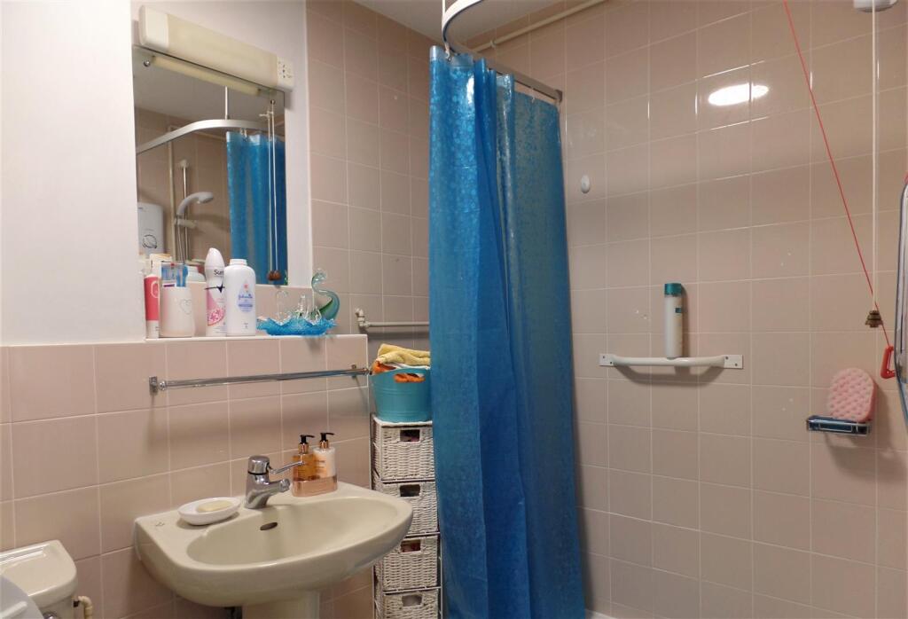 shower room.jpg