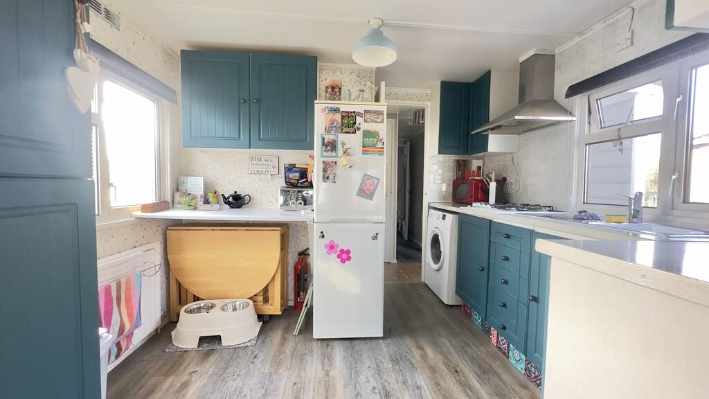 9B9ABE52-42D3-4FB...