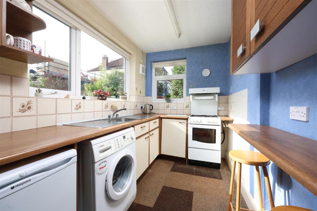 72 Ashgrove Road 9.JPG