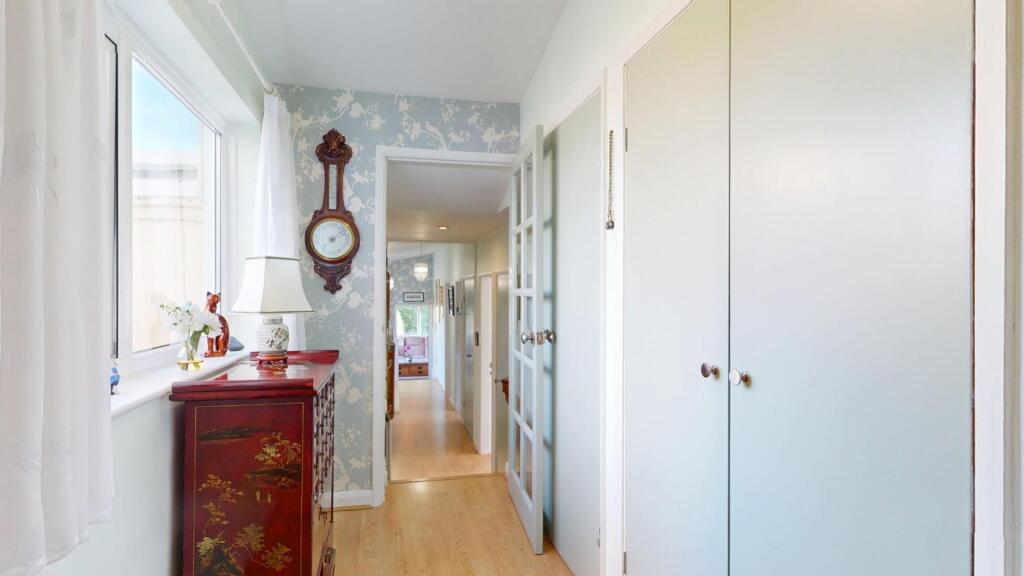 INNER HALLWAY