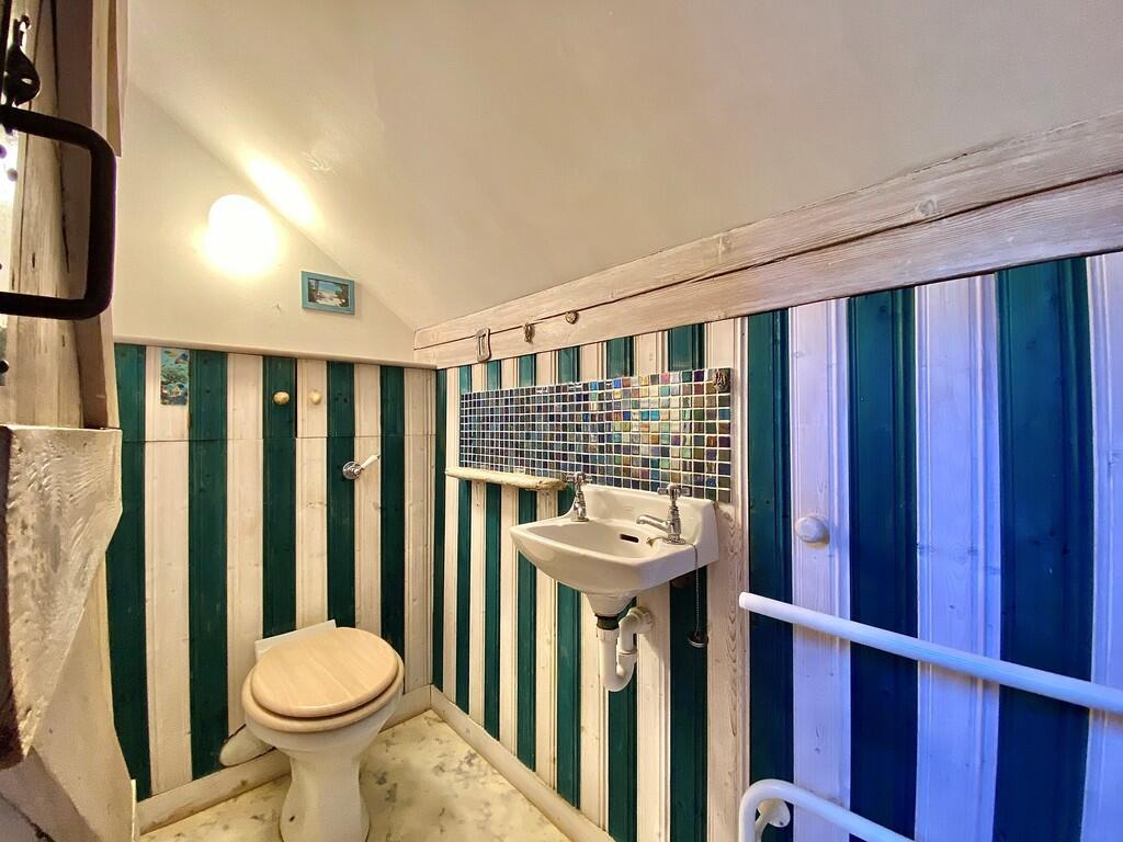 Upstairs bathroom