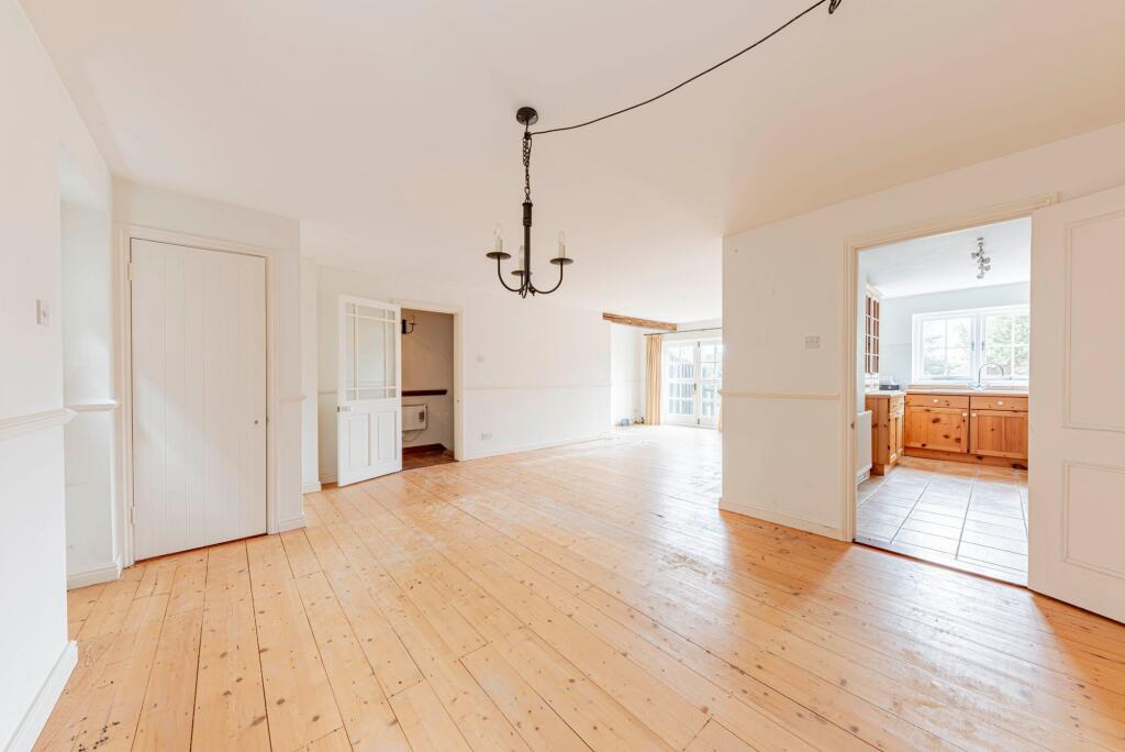 Living Room/ Dining Room (1)