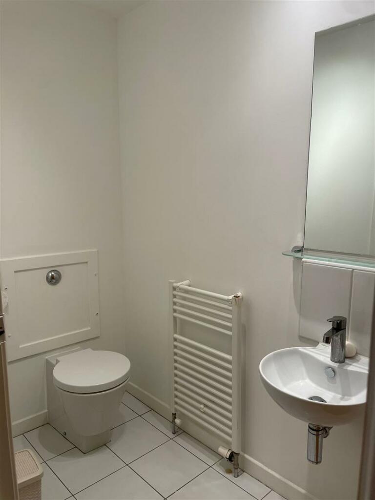 303 Glas Hbr Terr (9).jpg