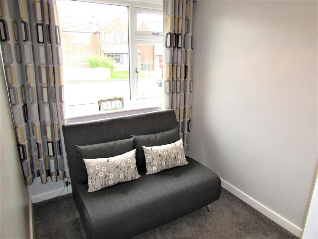 WarwickRd32bed3.JPG