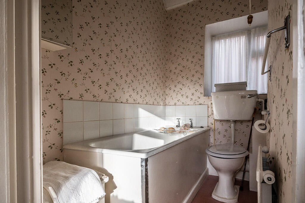 4 Station Road - ...