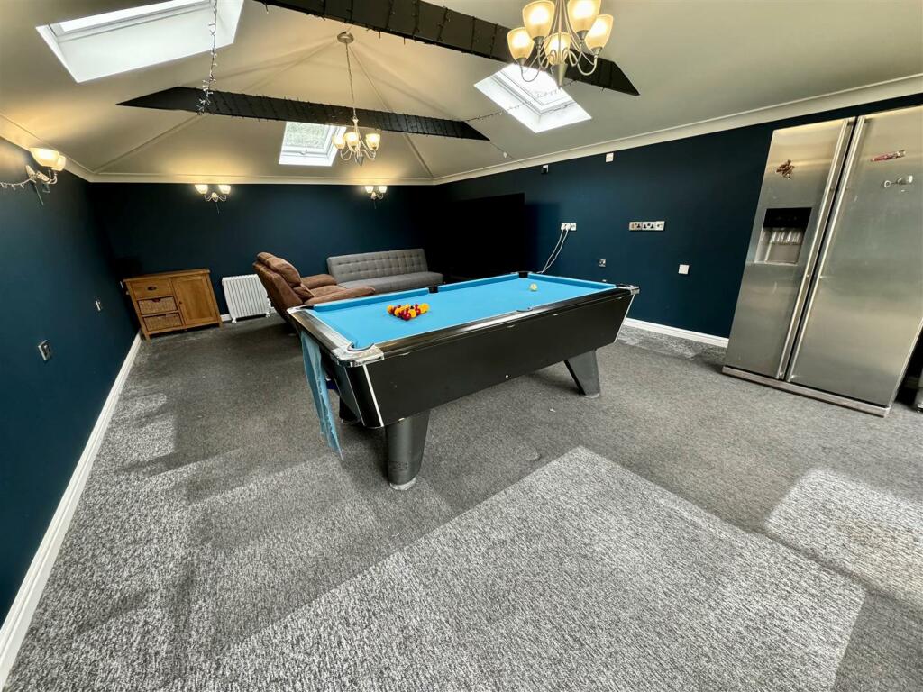 games room 2.jpg