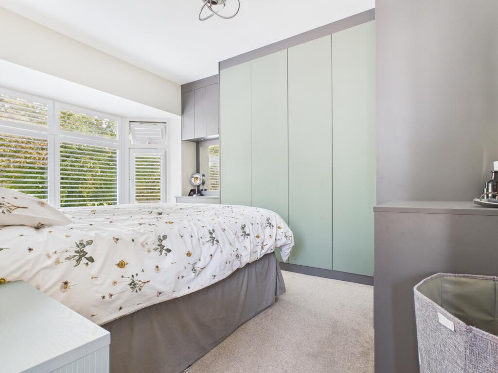 CAM03729G0-PR0138-STILL007