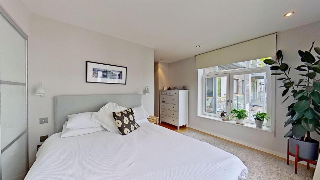 The-Retreat-Furmage-Street-Earlsfield-SW18-0713202