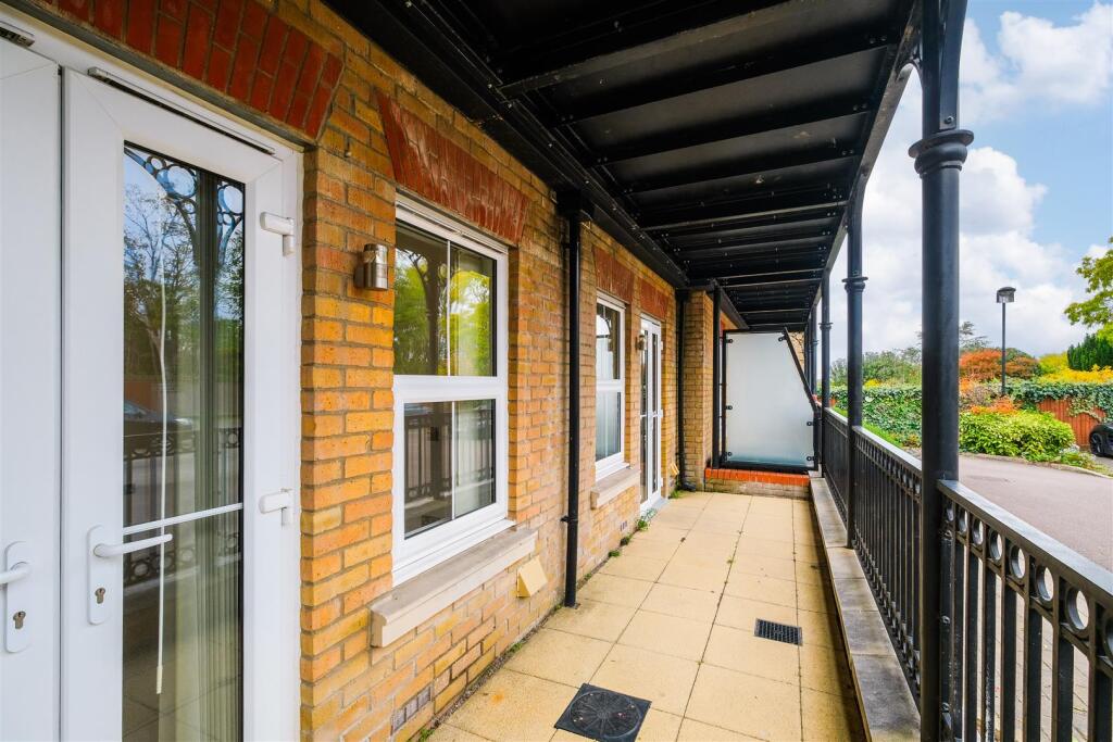 3 Ivydene Court-16.jpg