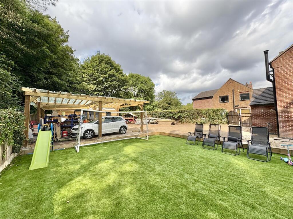 Enclosed Rear Garden
