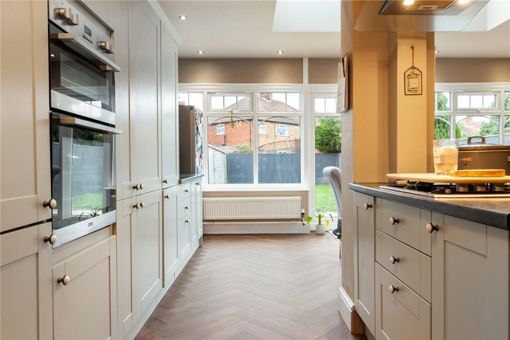Kitchen/Dining Area