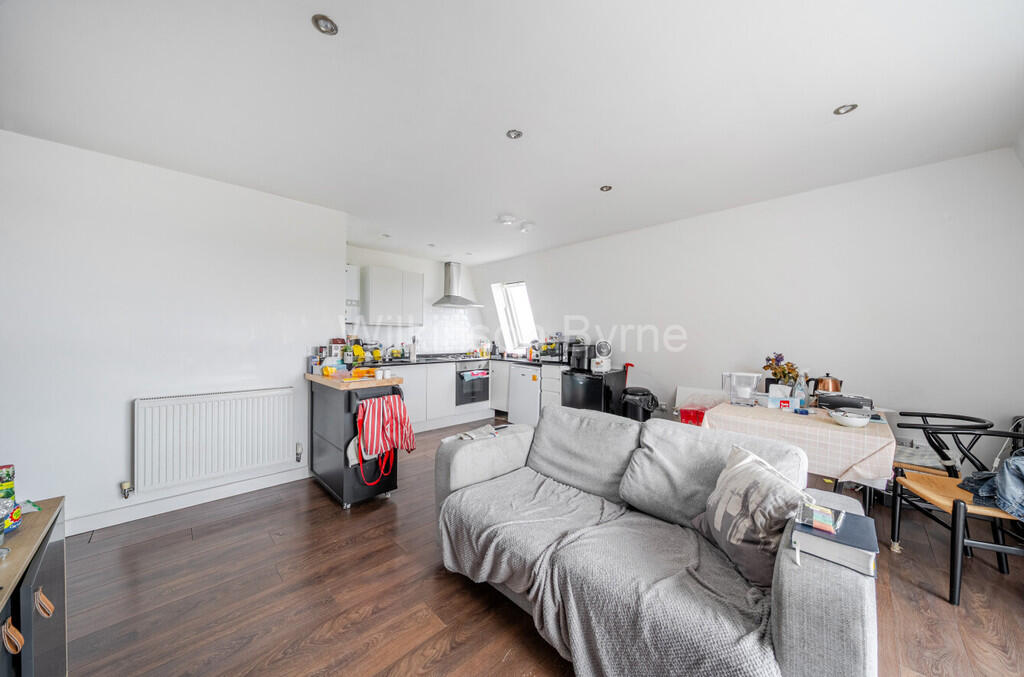 c65ed43c-f325-49b...