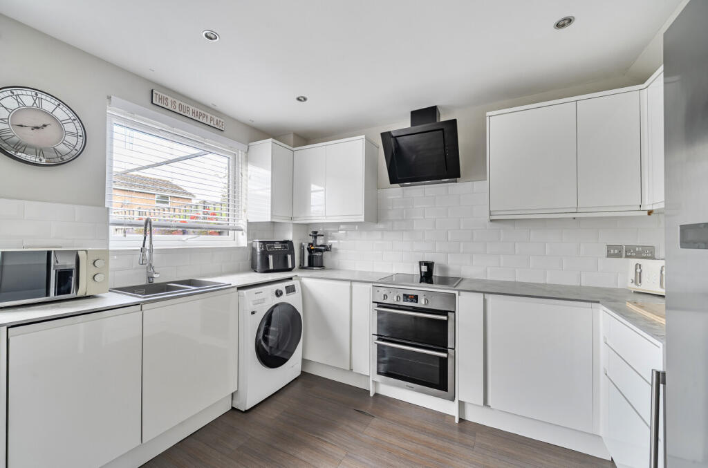 1353739-15-68c426...