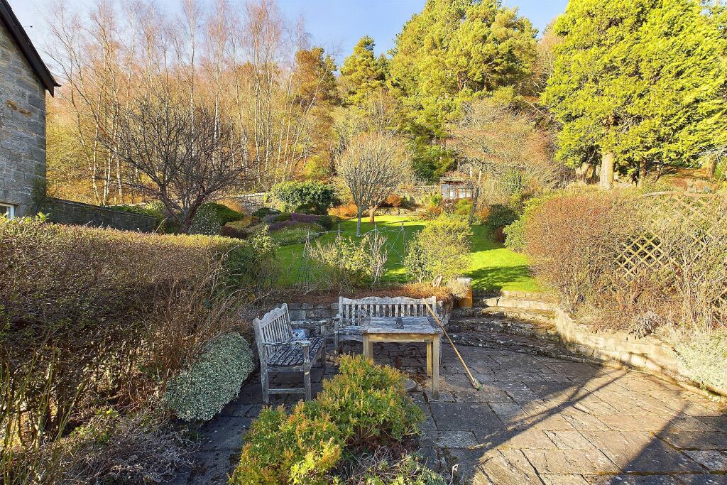 CAM04201G0-PR0053-STILL049