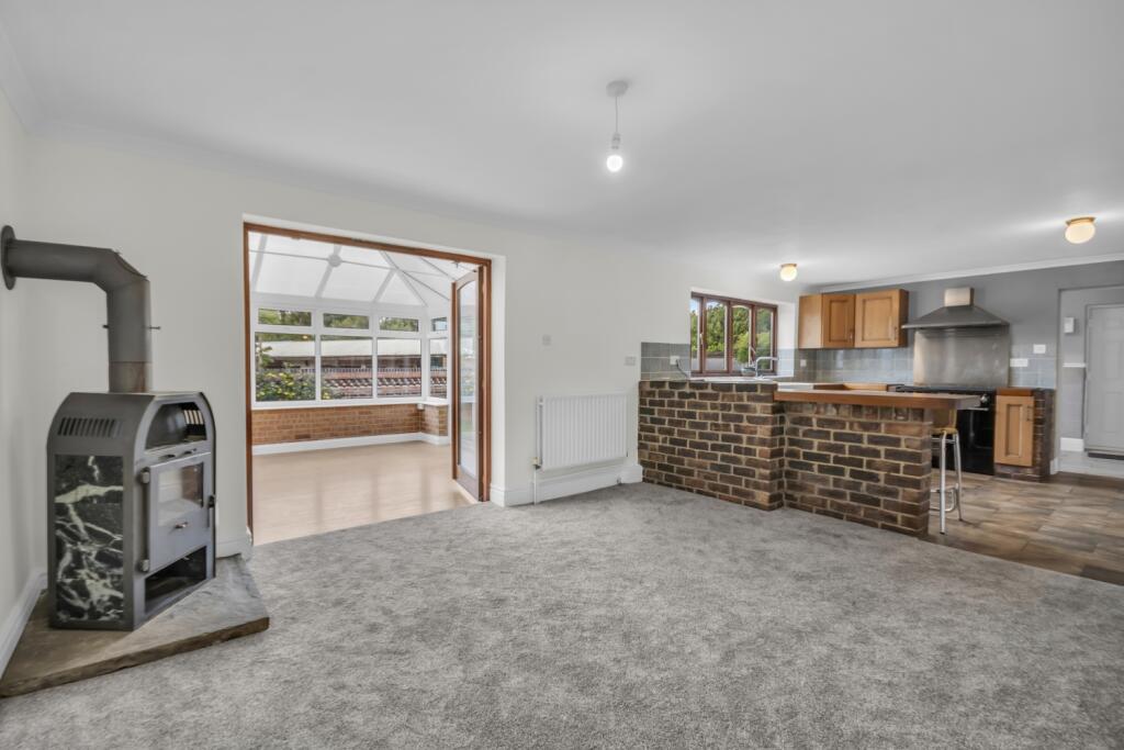 Lounge Diner Kitchen 