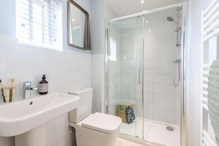 En suite in the 4 bedroom Avondale home