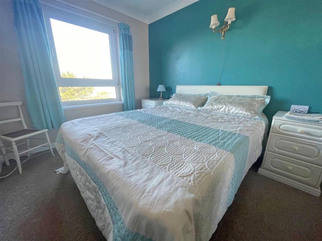 Bedroom.jpg
