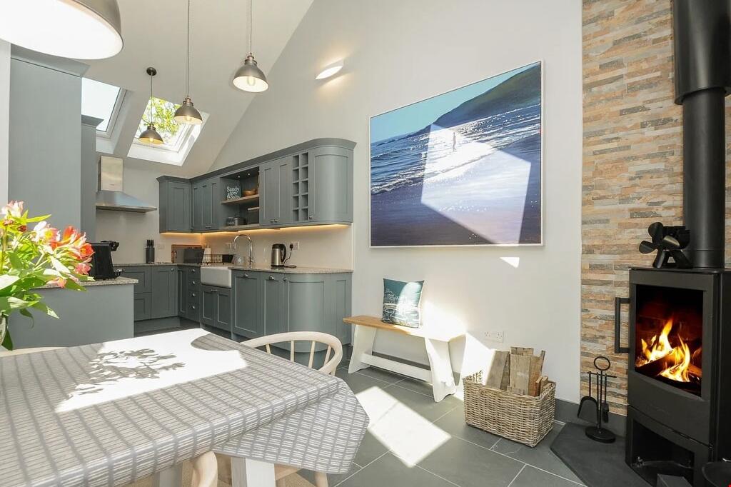 a2ced328-4417-4ddf-afda-0987b73abfb2