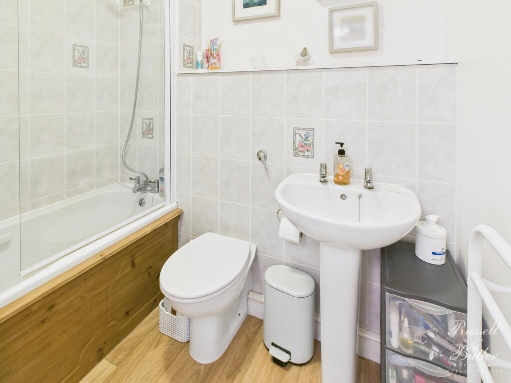 CAM01995G0-PR0385-STILL013