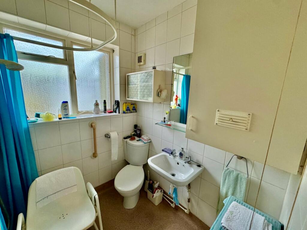 Ground floor Bathroom