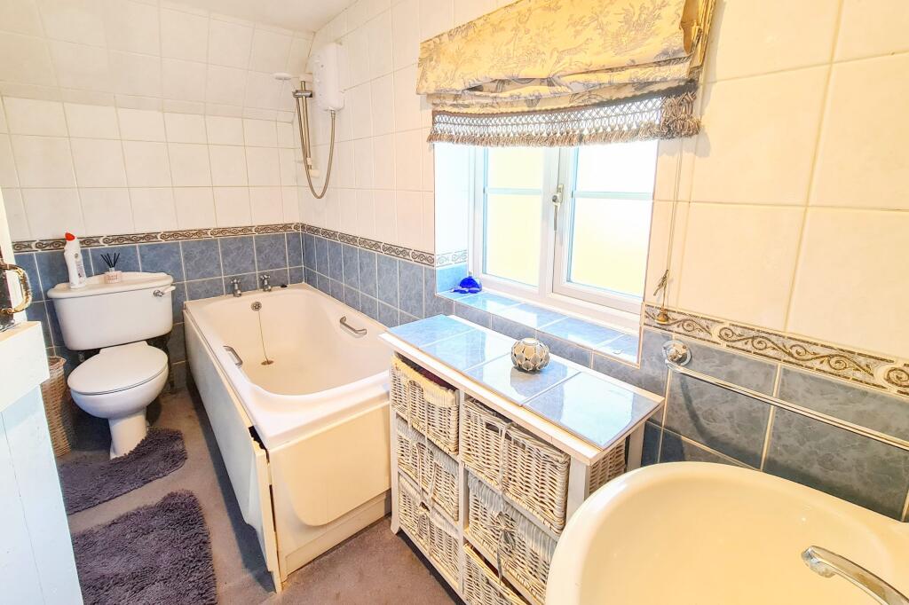 Pear Tree Cottage, Kirstead, Norfolk, NR15 1EA