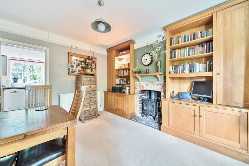 1317356-17-685d54...