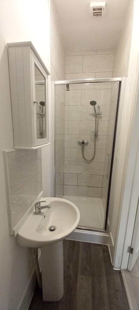 room 1 ensuite 