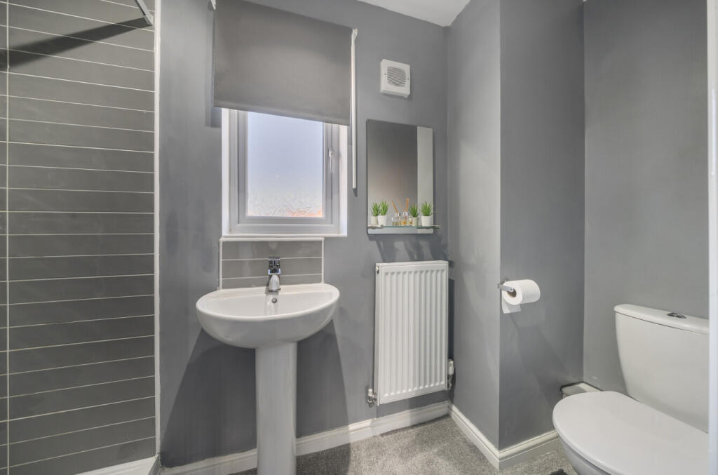 1387089-7-693955a...