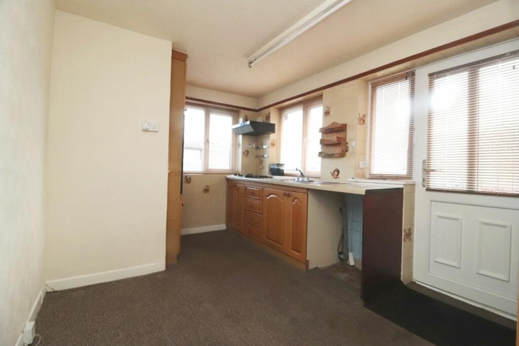 Dining kitchen