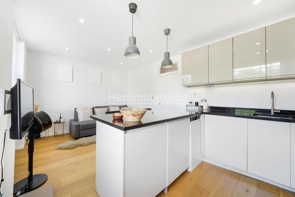 Flat 2, 142 Regents Park Road - AmwG0NwLXDU76O2amd