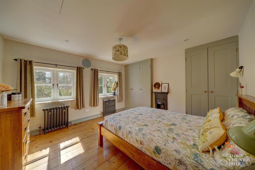 13 Rushford Cottage (30).jpg