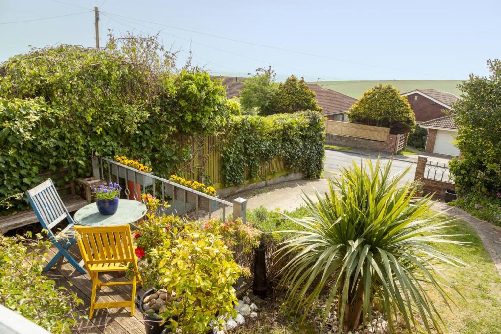 Longhill Road 20.jpg